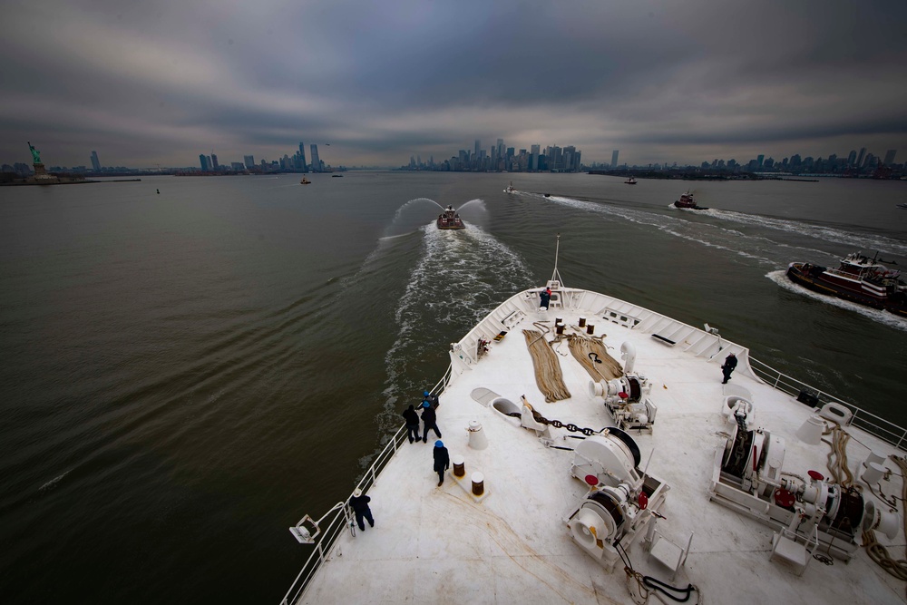 USNS Comfort Arrives in New York City