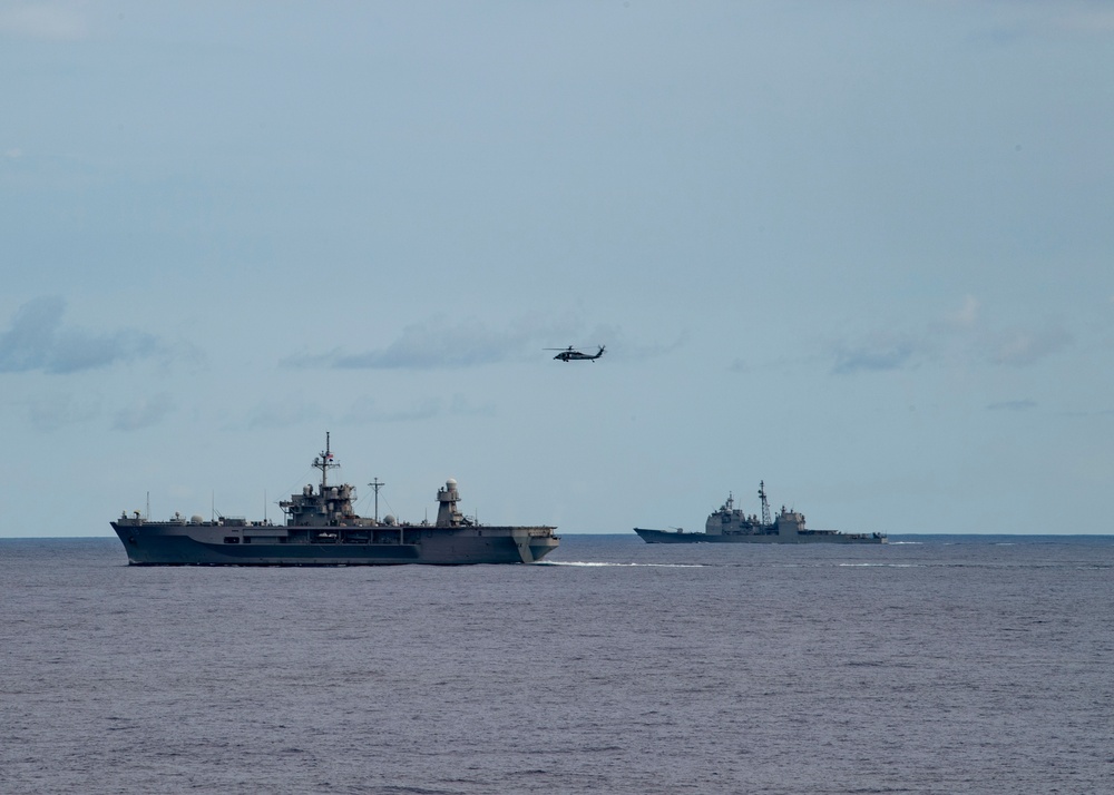 U.S. Navy Transits Philippine Sea