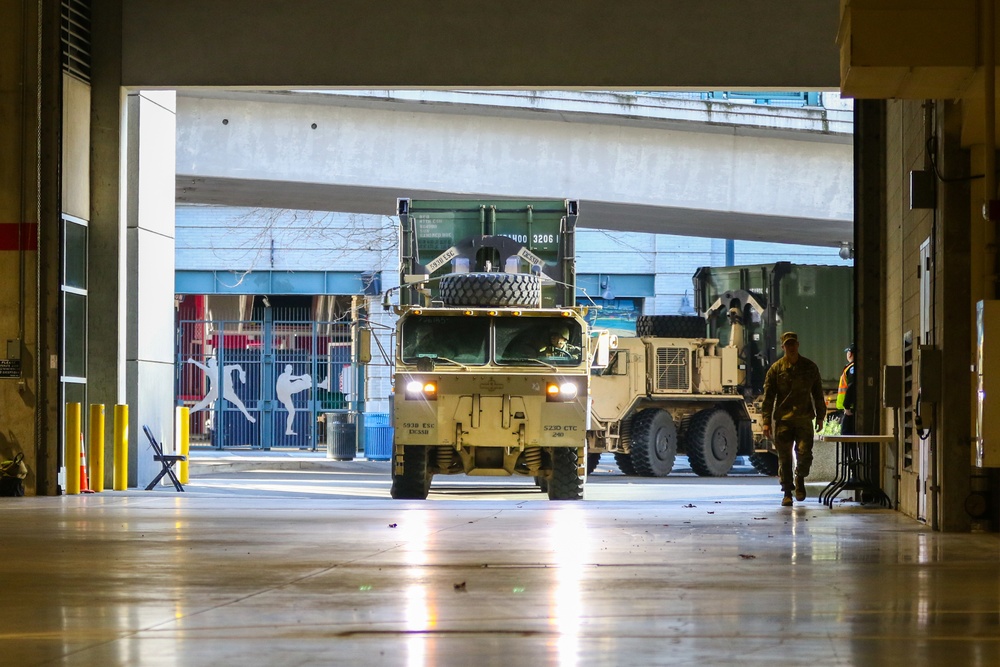 Soldiers receive equipment in Seattle, Washington