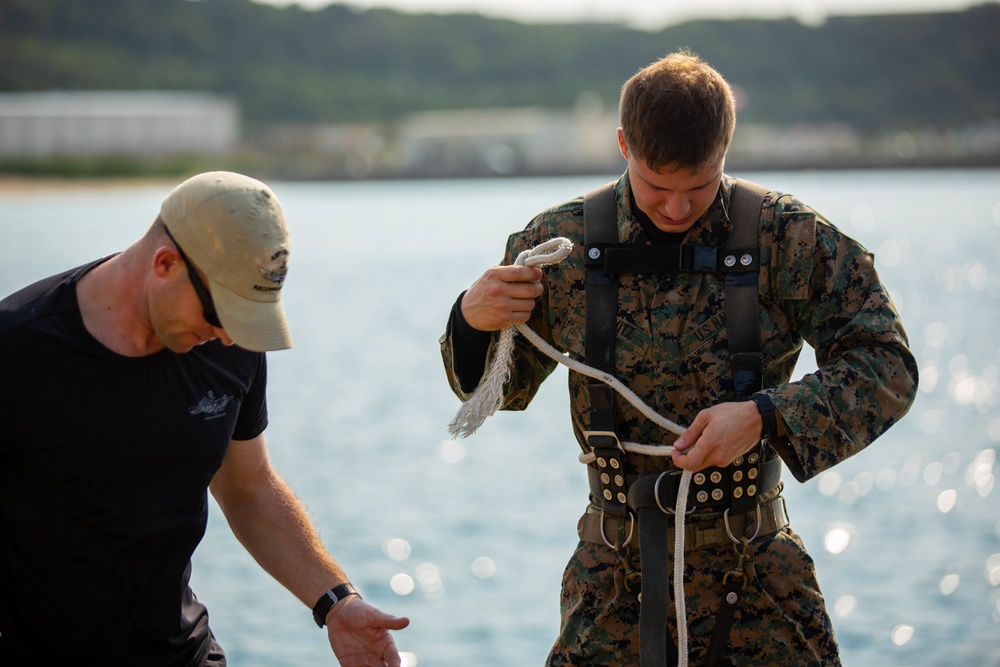 Recon LCU Dive Training