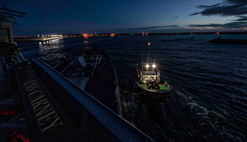 USS Carney (DDG 64)