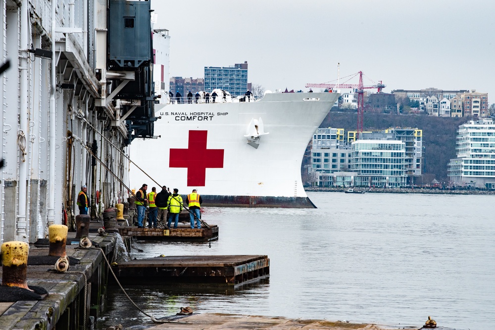 USNS Comfort Arrives In NYC