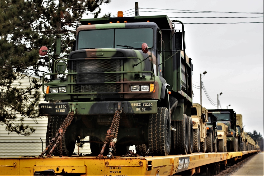 Fort McCoy supports rail movement for deploying Reserve unit