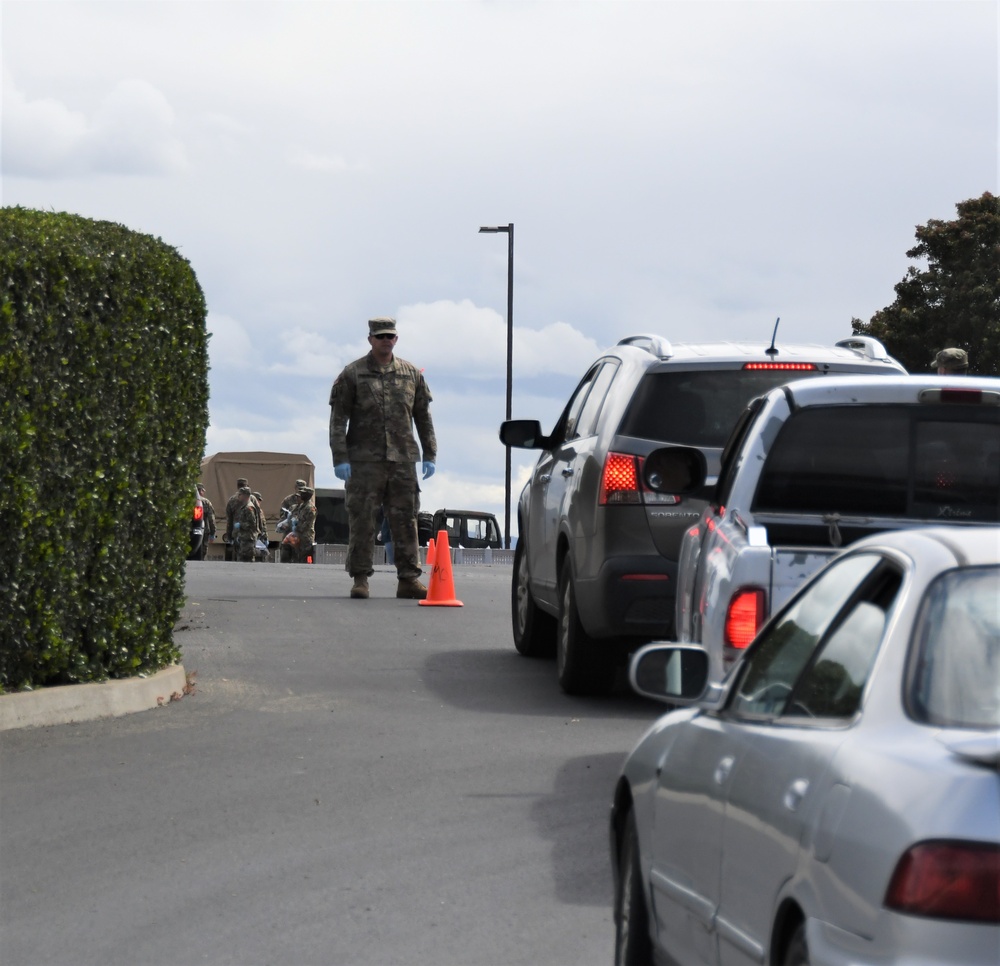 Cal Guard provides critical support to food banks during COVID-19 crisis