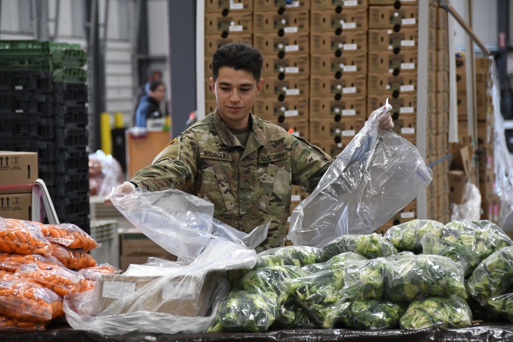 Cal Guard provides critical support to food banks during COVID-19 crisis