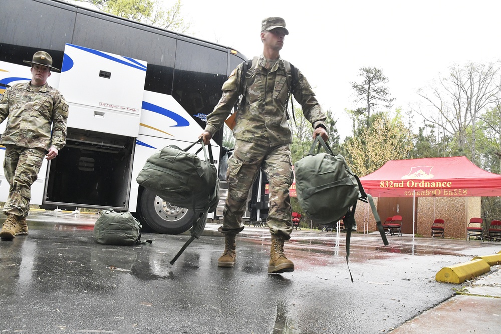 Advanced Individual training troops transported to Fort Lee under stringent medical guidelines