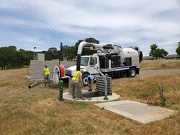 Clogging the system, Please avoid flushing wipes