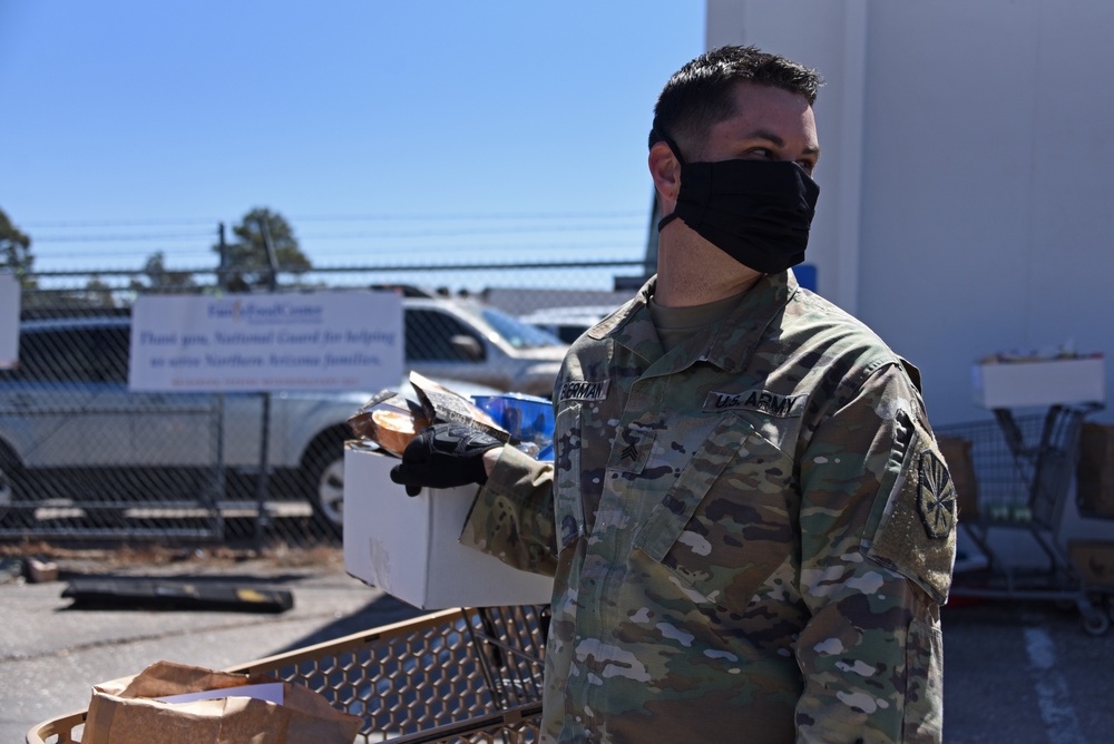 AZ Guardsmen Deliver to Coconino County Residents