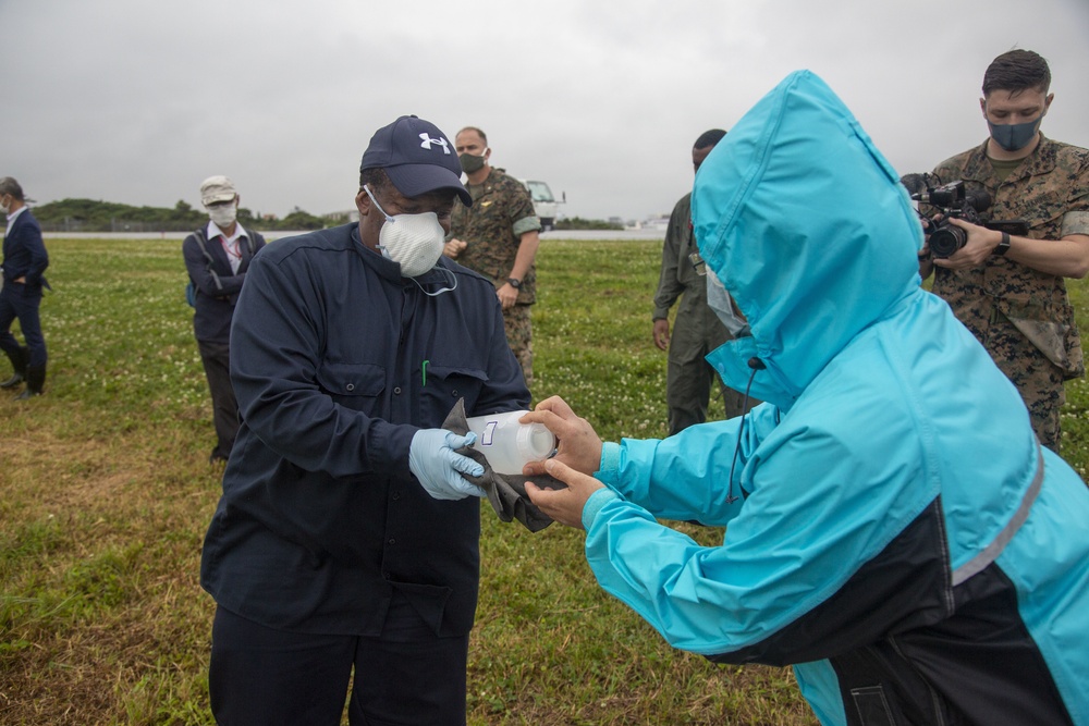 Okinawa Government and Marine Corps Conduct Water Sampling