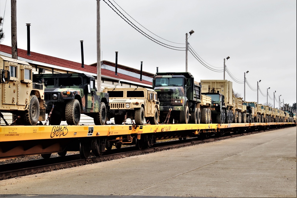 Fort McCoy supports rail movement for deploying Reserve unit