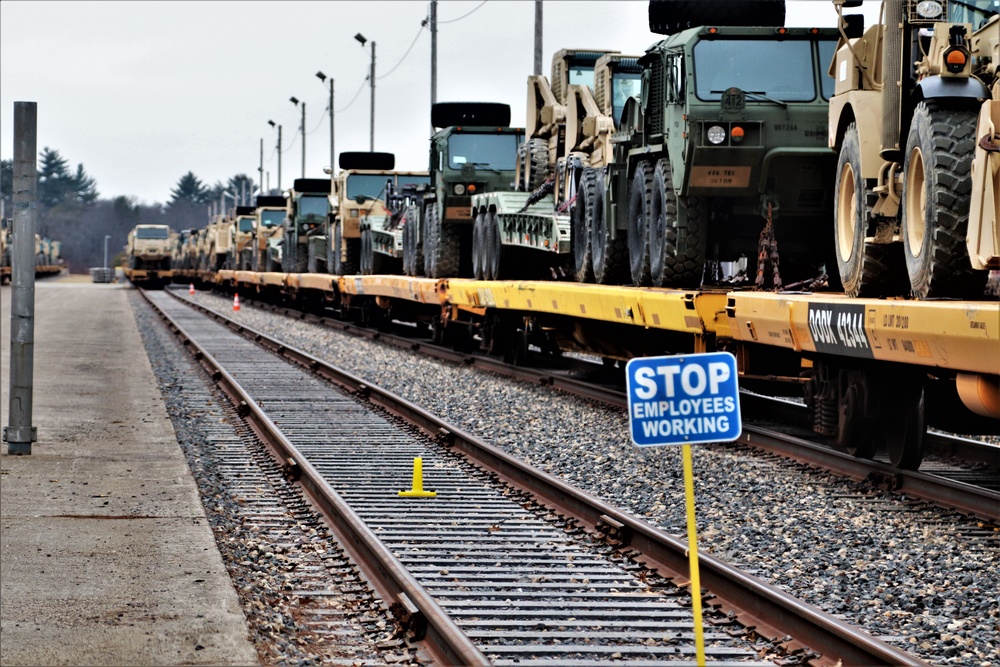 Fort McCoy supports rail movement for deploying Reserve unit
