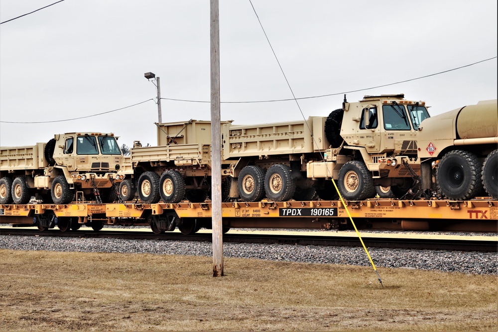 Fort McCoy supports rail movement for deploying Reserve unit