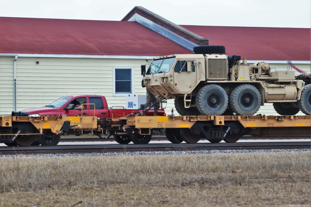 Fort McCoy supports rail movement for deploying Reserve unit