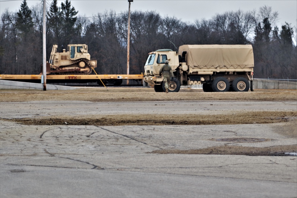Fort McCoy supports rail movement for deploying Reserve unit