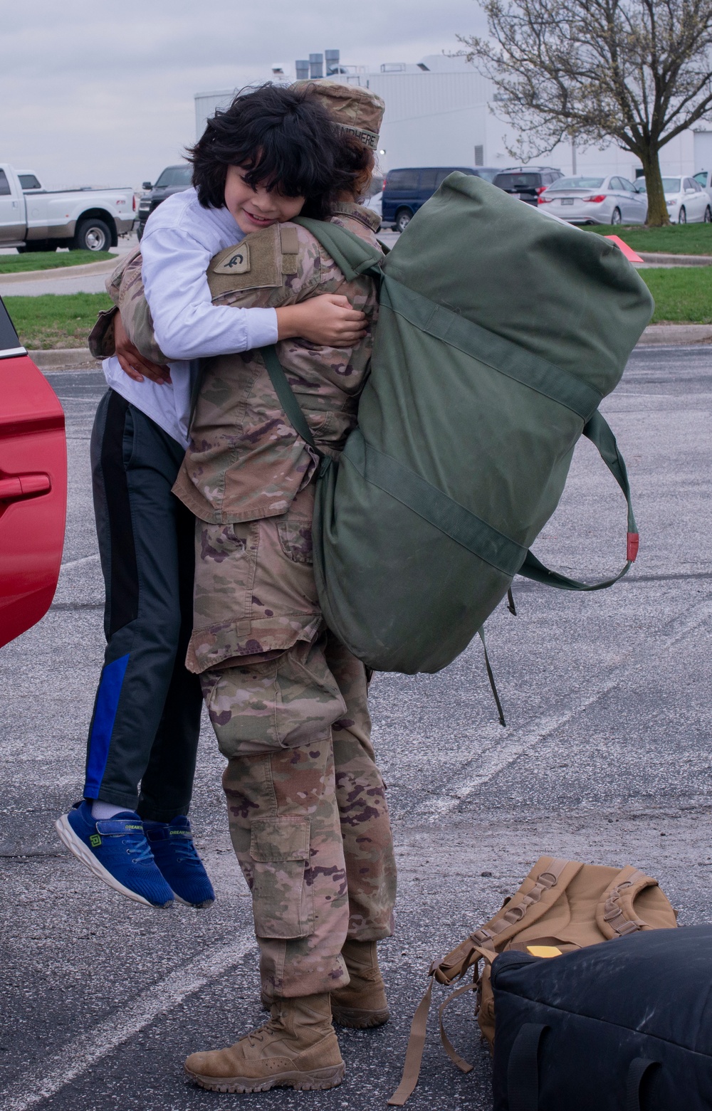 38th Infantry Soldiers coming home