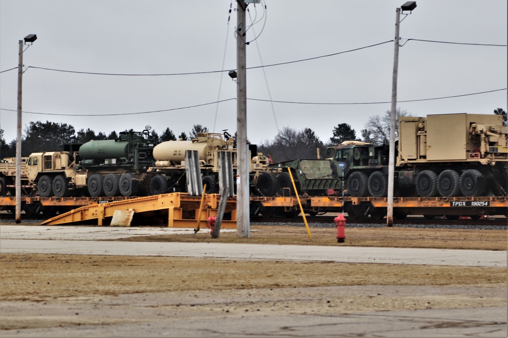 Fort McCoy supports rail movement for deploying Reserve unit