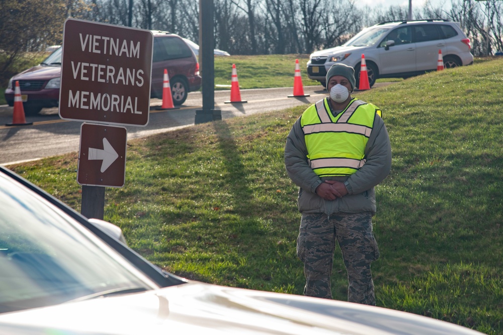 New Jersey National Guardsmen direct traffic to support local agencies during COVID-19 testing