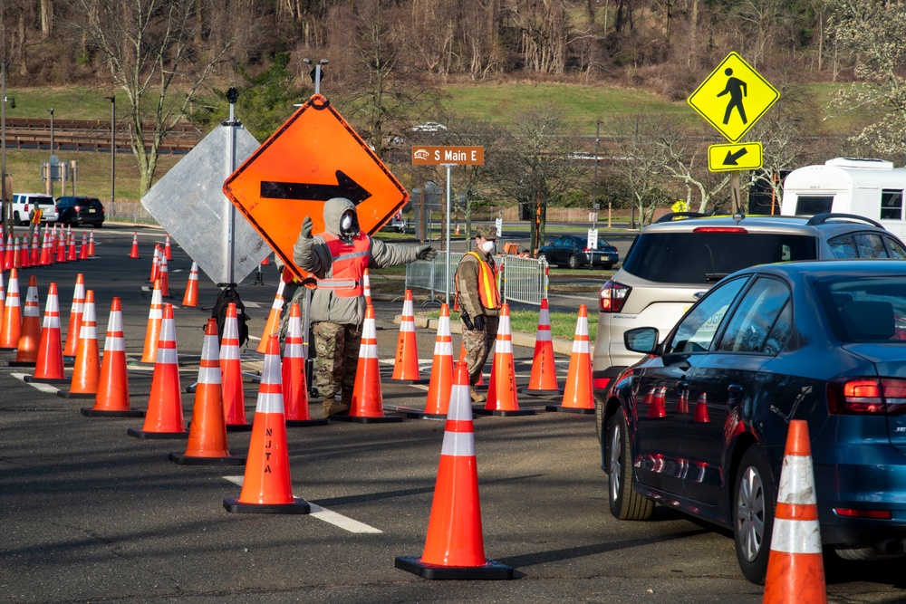 New Jersey National Guardsmen direct traffic to support local agencies during COVID-19 testing