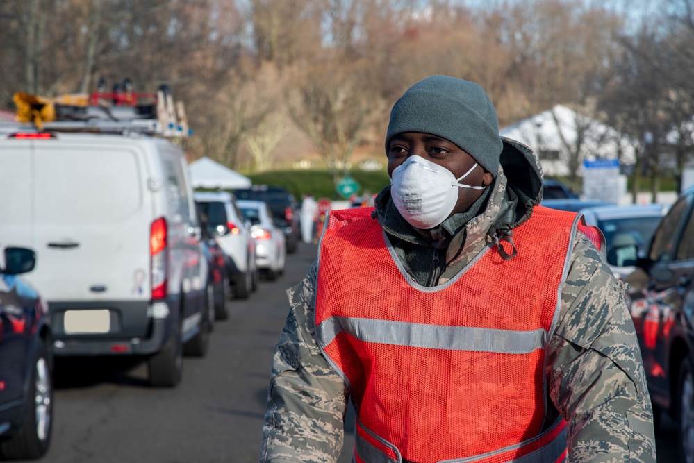 New Jersey National Guardsmen direct traffic to support local agencies during COVID-19 testing