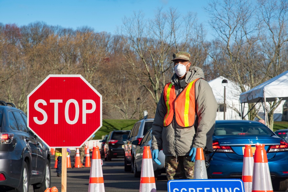 New Jersey National Guardsmen direct traffic to support local agencies during COVID-19 testing