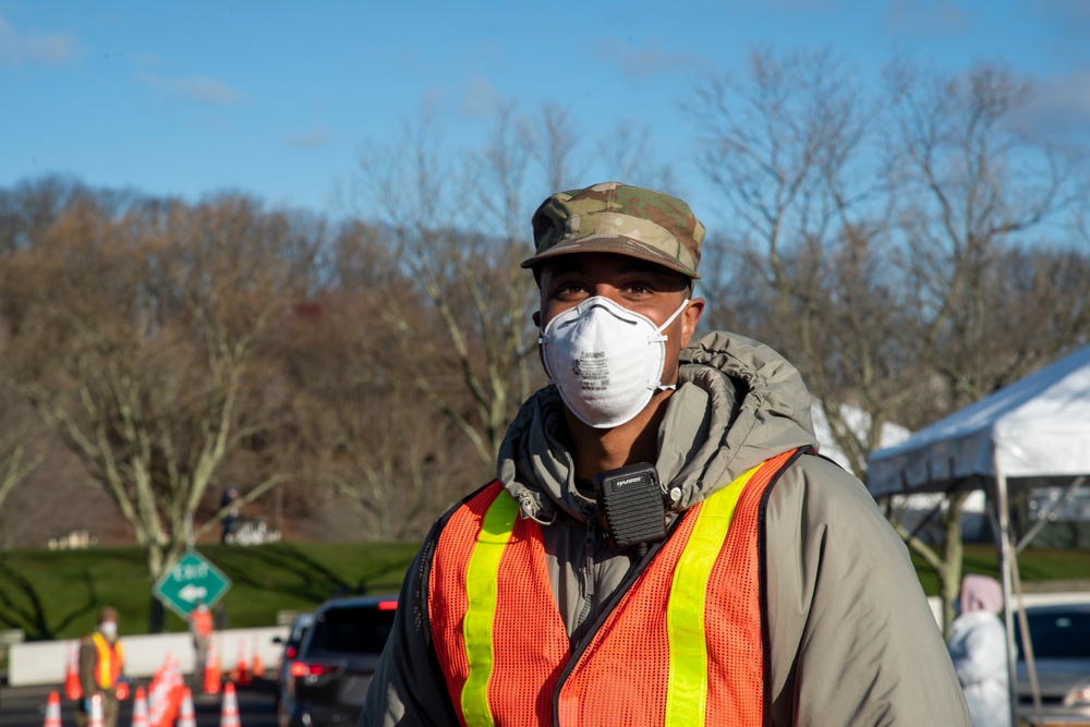 New Jersey National Guardsmen direct traffic to support local agencies during COViD-19 testing