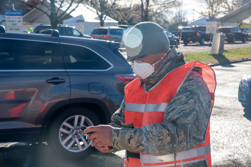 New Jersey National Guardsmen direct traffic to support local agencies during COVID-19 testing