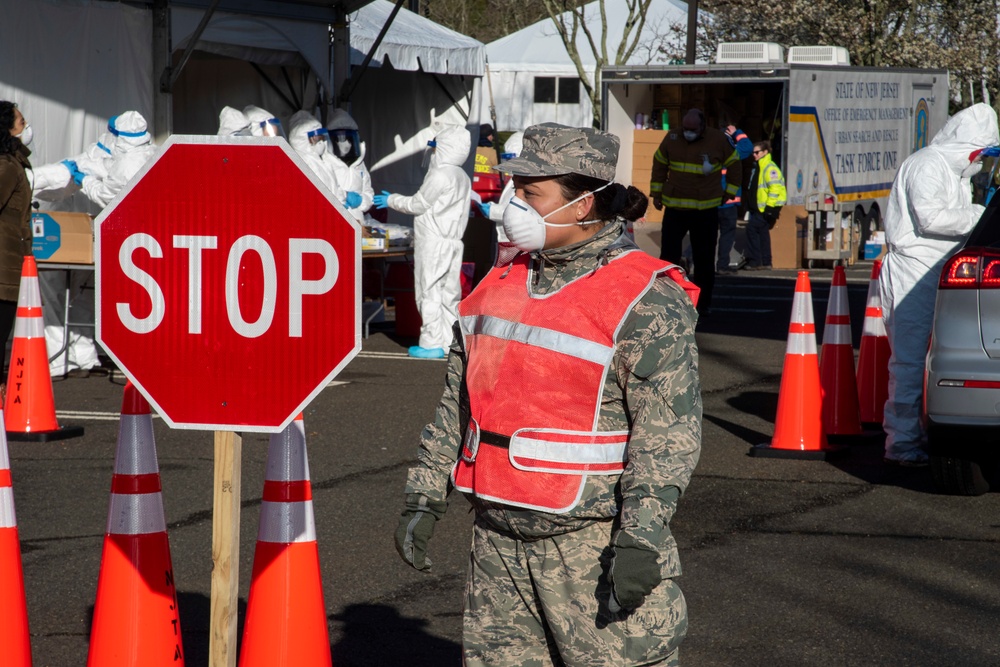 New Jersey National Guardsmen direct traffic to support local agencies during COVID-19 testing