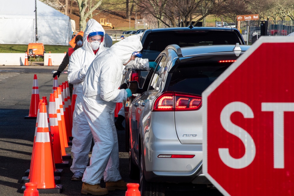 New Jersey National Guardsmen direct traffic to support local agencies during COVID-19 Testing