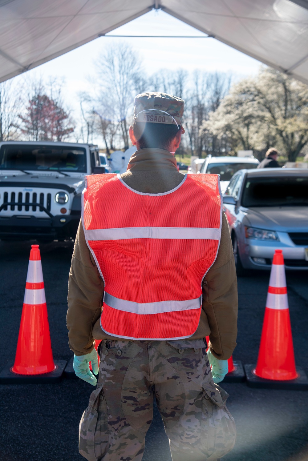 New Jersey National Guardsmen direct traffic to support local agencies during COVID-19 Testing