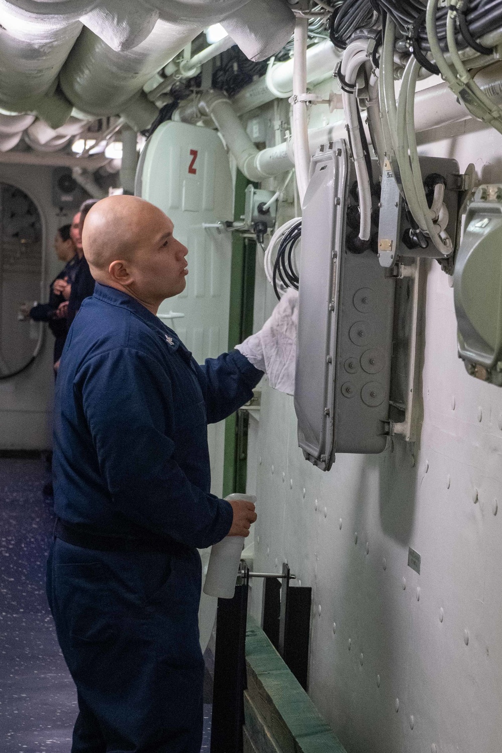 USS America conducts cleaning stations