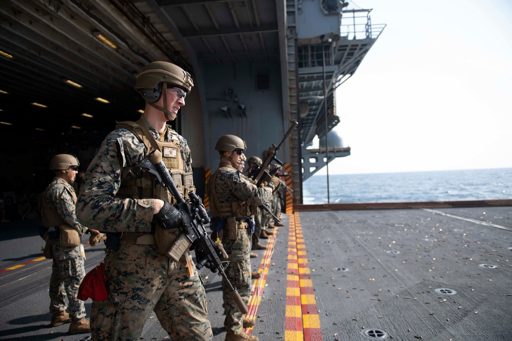 31st Marine Expeditionary Unit Conducts Live Fire Exercise.