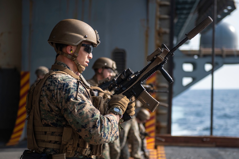 DVIDS - Images - 31st Marine Expeditionary Unit Conducts Live Fire ...