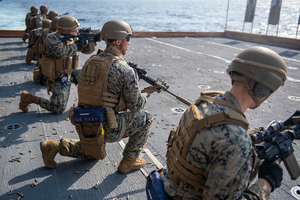 31st Marine Expeditionary Unit Conducts Live Fire Exercise.