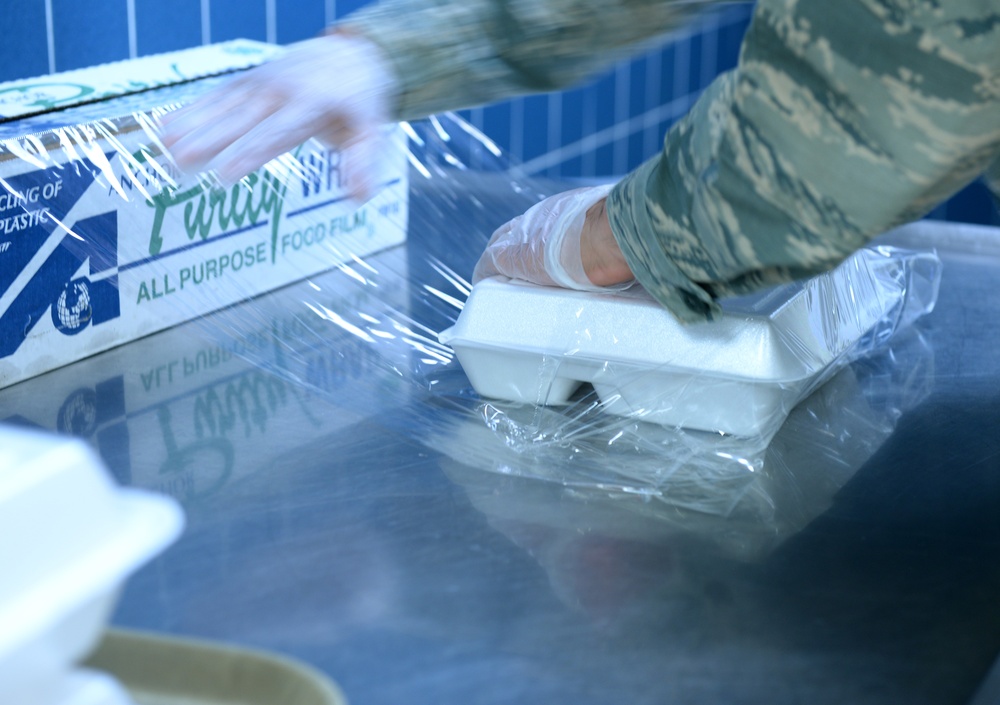 DFAC feeds Airmen during COVID-19 pandemic