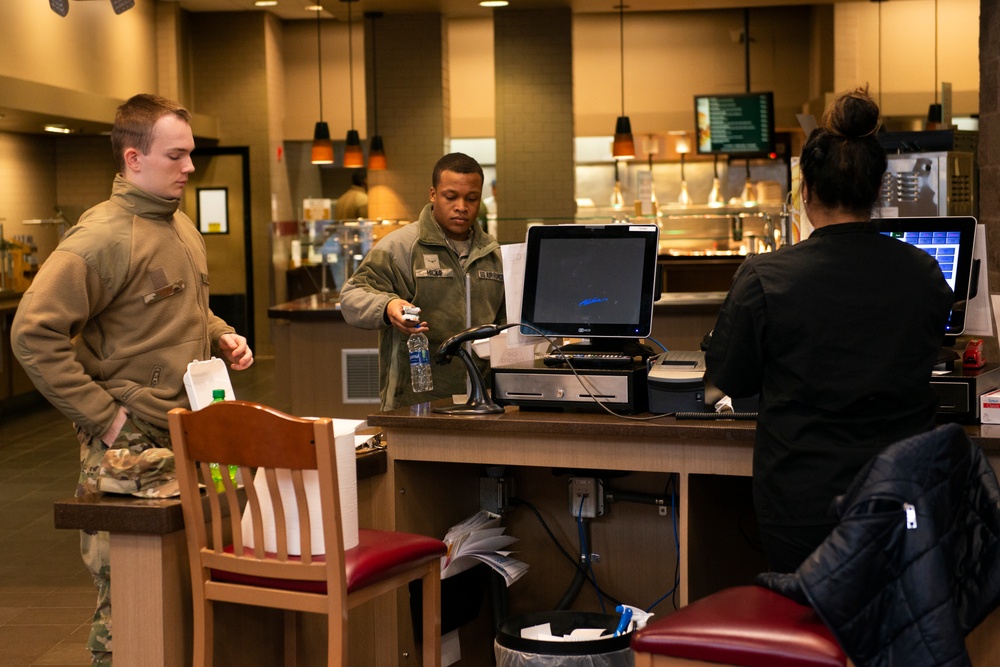 JBER dining operations fuel troops amid COVID-19 concerns