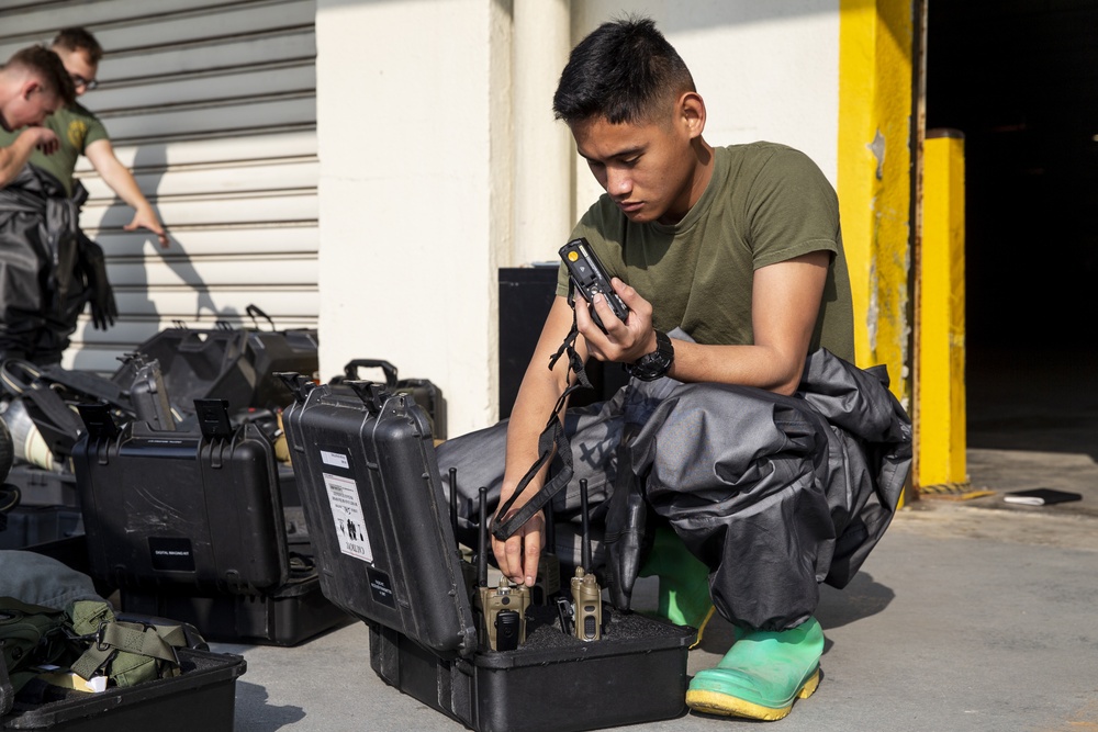 Dressed to Impress | CBRN Marines 3rd MLG, 3rd MARDIV and 1st MAW participate in an enhanced CBRN response exercise