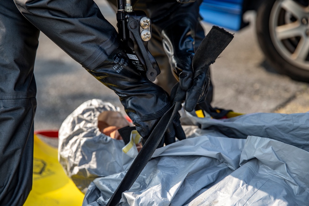 Dressed to Impress | CBRN Marines 3rd MLG, 3rd MARDIV and 1st MAW participate in an enhanced CBRN response exercise