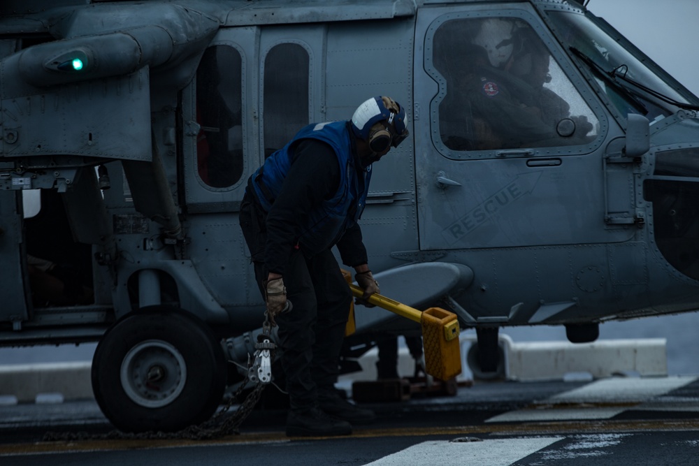 31st MEU Marines, Sailors aboard USS America conduct flight operations