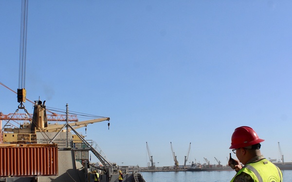 Field Hospital Begins Arriving at Port of Shuaiba