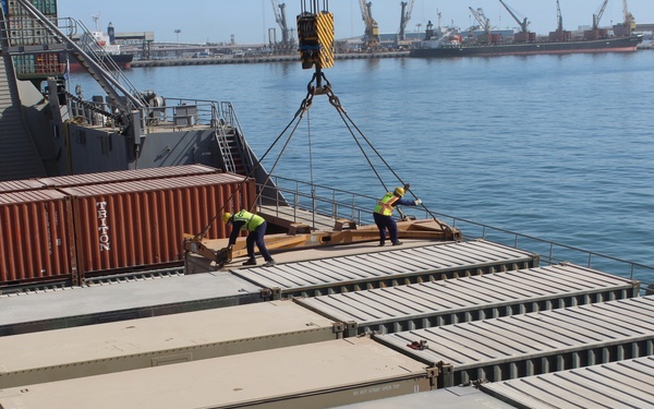 Field Hospital Begins Arriving at Port of Shuaiba