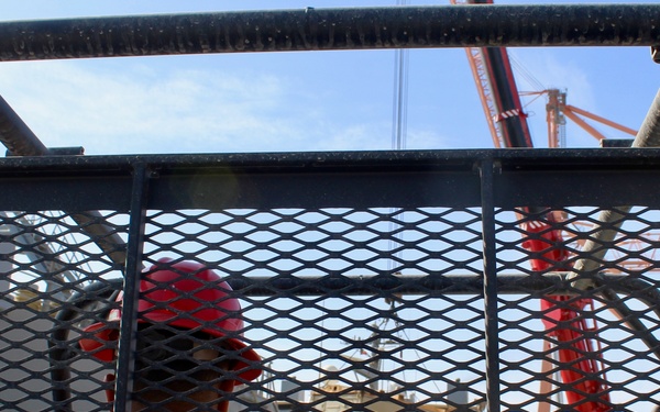 Field Hospital Begins Arriving at Port of Shuaiba
