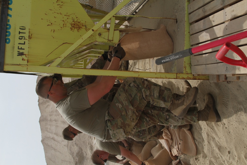 420th Engineer Brigade Fills Sandbags