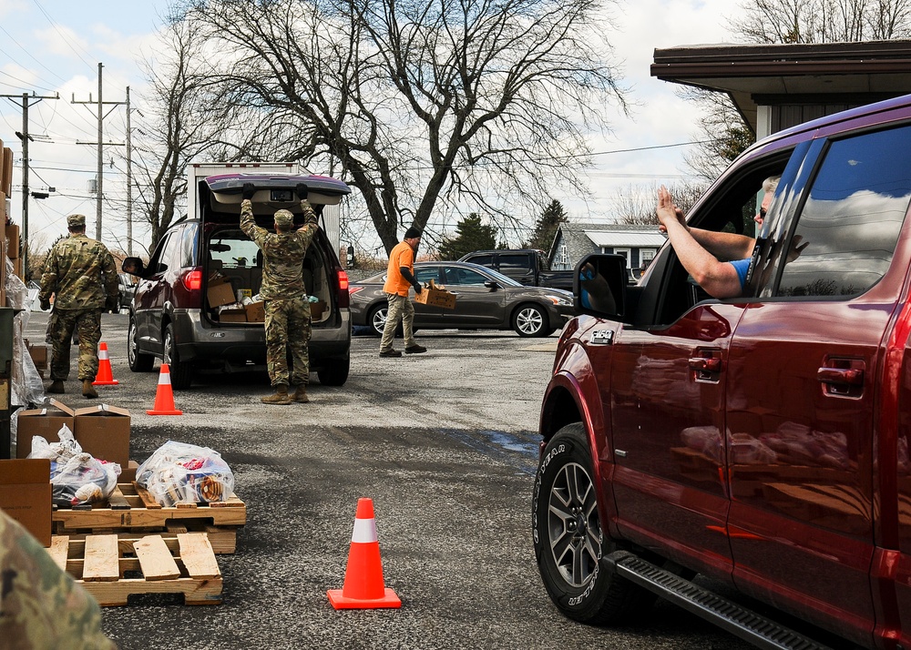 Ohio National Guard supports West Ohio Food Bank during COVID-19 pandemic