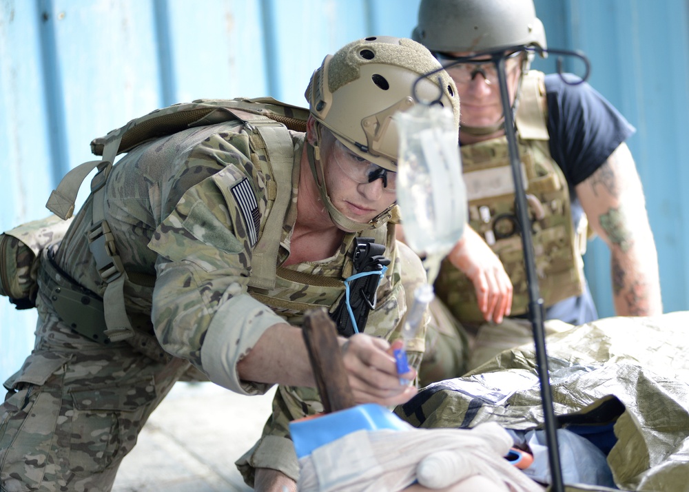 Who Attends the Special Operations Combat Medics (SOCM) Course?
