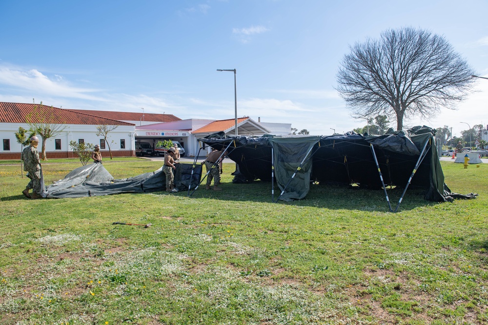 NMCB 1 Seabees set up COVID-19 pre-screening tent for Naval Hospital Rota