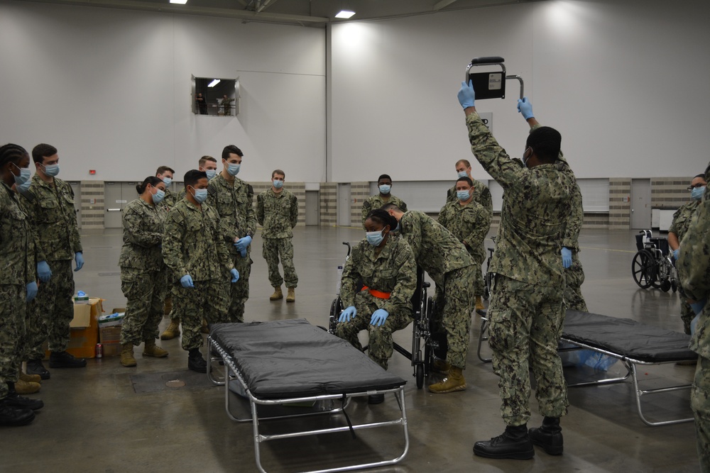 EMF Sailors Conduct Patient Care Training in Dallas