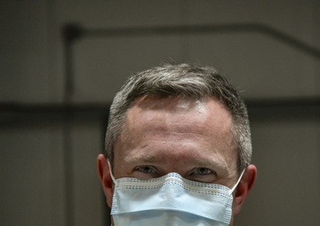 Kuwait Airmen and Marines exercise COVID-19 precautions