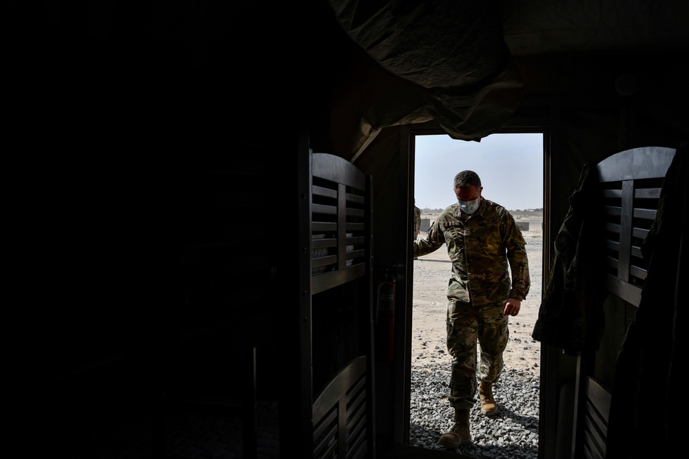 Kuwait Airmen and Marines exercise COVID-19 precautions