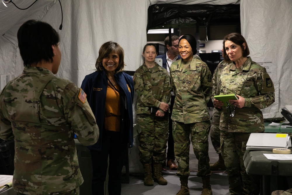 Retired VADM Bono visits Seattle Mobile Hospital