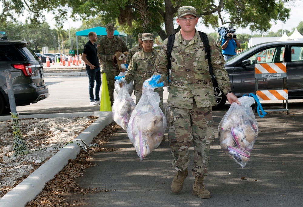 Florida Guardsmen Kick Off “Operation: Teddy Bear” at Community Based Testing Site in South Florida
